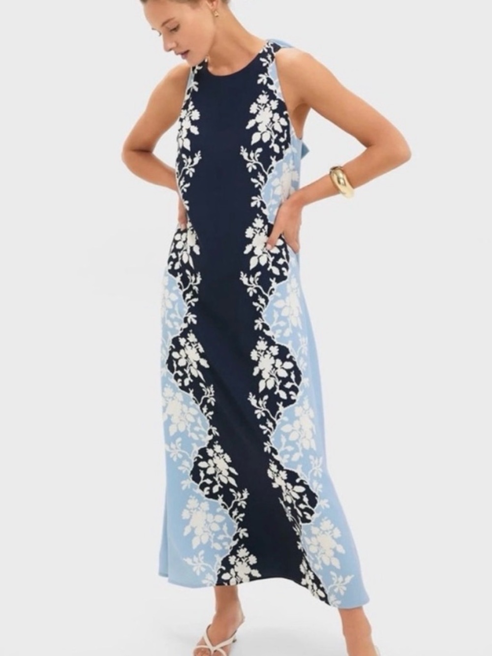 Tuckernuck Portia Dress in Blue Fog Floral Size Large